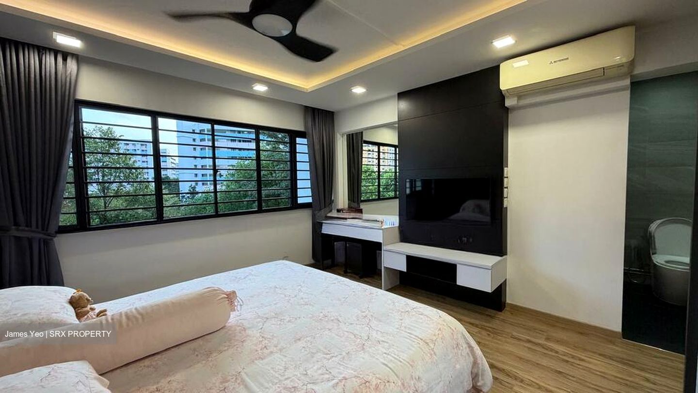 Blk 857 Tampines Parkview (Tampines), HDB Executive #571825501